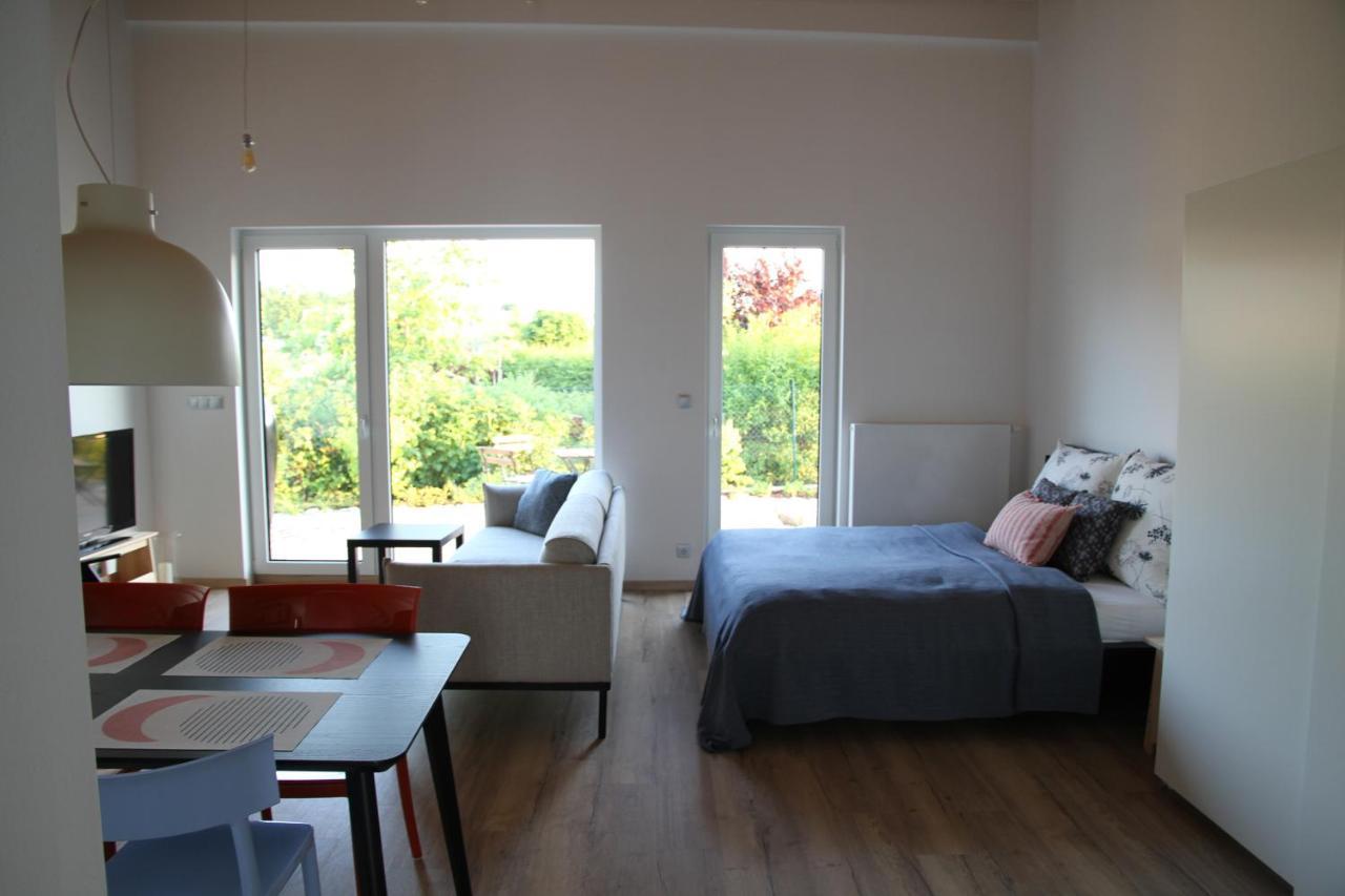 Apartmany Hluboka Nad Vltavou S Vyhledem Na Zamek Exterior foto